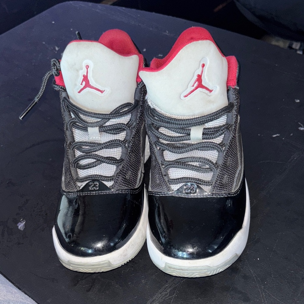 Nike Kids Black and White Sneakers with Red Accents